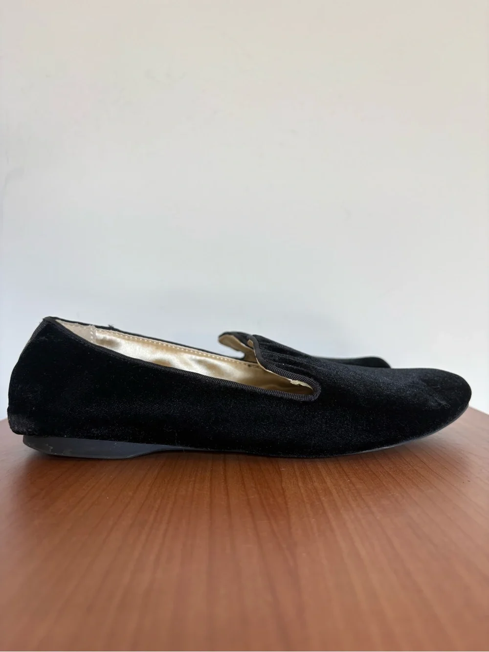 Birdies The Starling Velvet Slipper Flats in Black Size 6.5